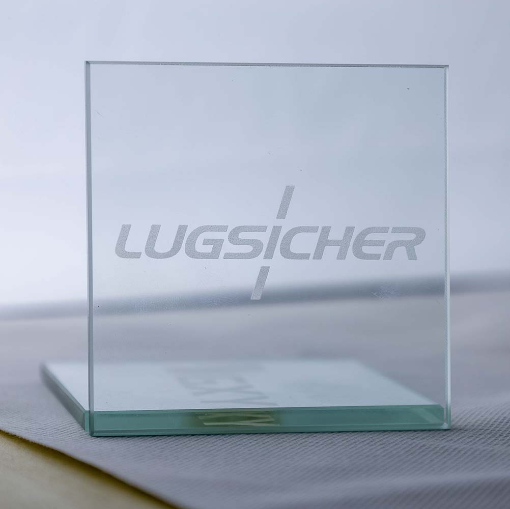 UV-Lasermarkierungsprobe auf Präzisionsmaterial